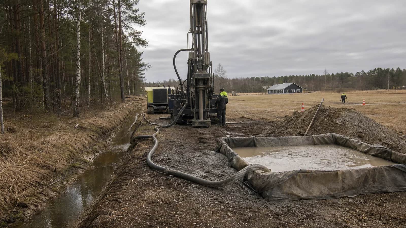 Puurmasin puurkaevu rajamisel Pärnumaa maakinnistul